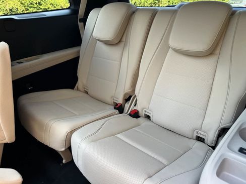 New 2025 Mercedes-Benz GLS 450 4MATIC image 13