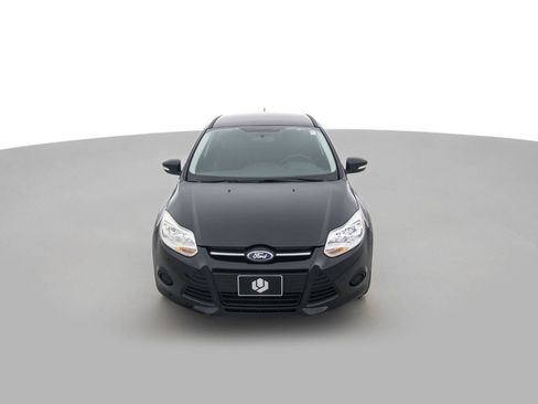Used 2013 Ford Focus SE FWD image 2