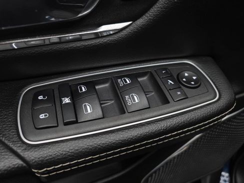 Used 2022 RAM 1500 Laramie w/ Sport Appearance Package AWD/4WD image 32