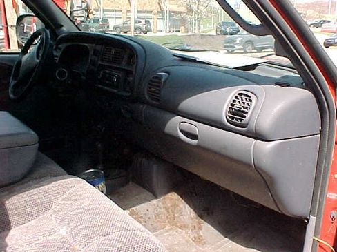 Used 1998 Dodge Ram 2500 Truck 4x4 Quad Cab image 12