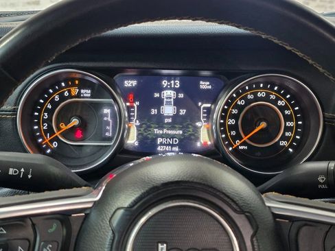 Used 2023 Jeep Gladiator Overland image 21