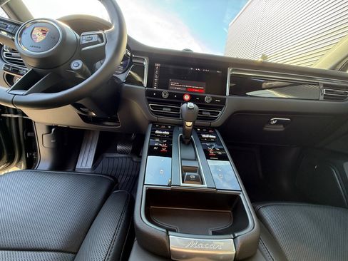 New 2026 Porsche Macan image 16