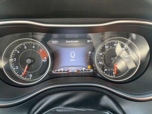 Used 2019 Jeep Cherokee Limited w/ Trailer Tow Group AWD/4WD image 16