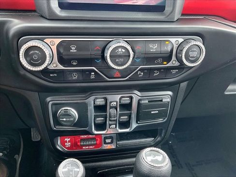 Used 2020 Jeep Wrangler Unlimited Rubicon AWD/4WD image 24