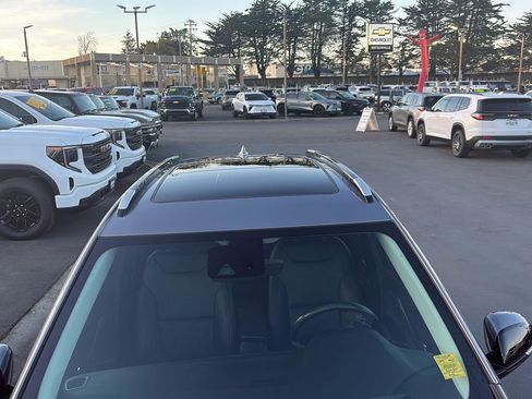 Used 2023 Chevrolet Bolt EUV Premier w/ Sun & Sound Package image 6