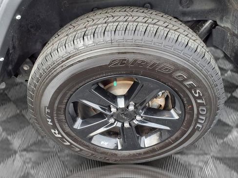 Used 2022 Jeep Wrangler Unlimited Sport image 19