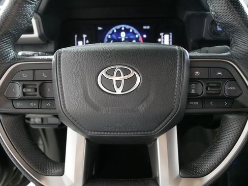 Certified 2024 Toyota Tacoma SR5 AWD/4WD image 25