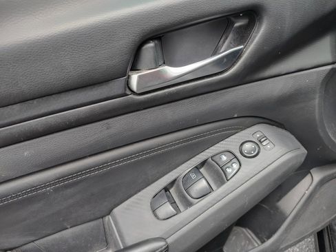 Used 2020 Nissan Altima 2.5 S w/ Driver Assist Package image 9