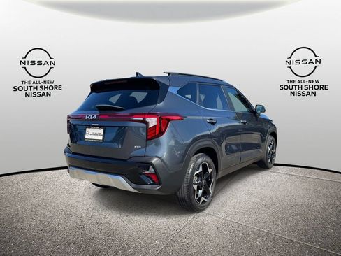 Used 2024 Kia Seltos EX AWD/4WD image 5