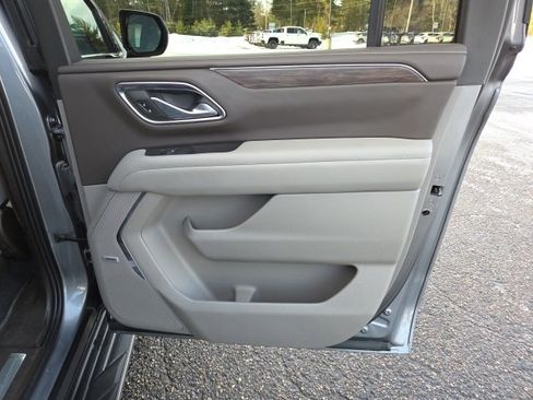 Used 2022 Chevrolet Suburban LT image 55