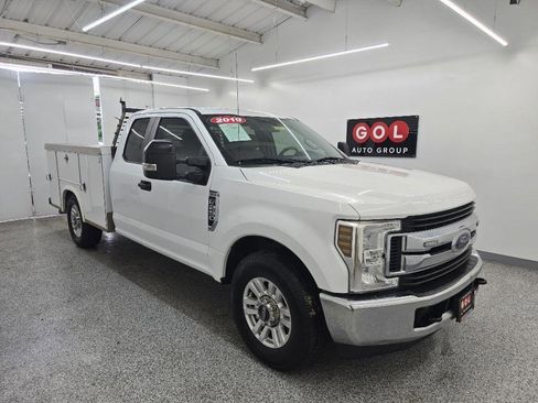 Used 2019 Ford F250 XL w/ STX Appearance Package RWD image 1