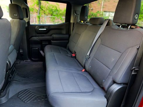 Used 2021 Chevrolet Silverado 1500 Custom Trail Boss AWD/4WD image 30