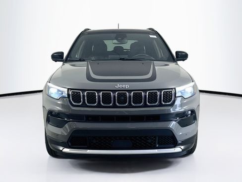 Used 2023 Jeep Compass Limited w/ Elite Group AWD/4WD image 2