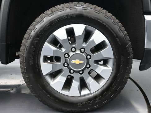 Used 2026 Chevrolet Silverado 2500 LT AWD/4WD image 9