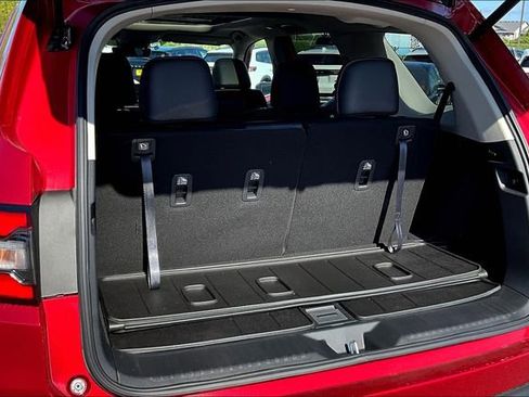 New 2025 Honda Pilot Touring image 25