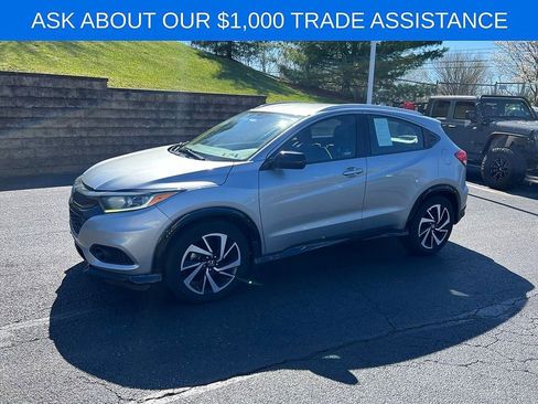 Used 2019 Honda HR-V Sport image 9