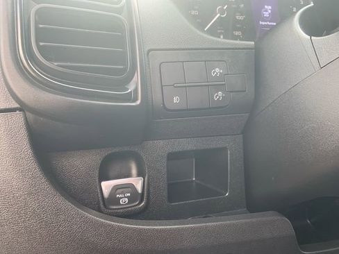 Used 2025 RAM ProMaster 2500 w/ Convenience Group image 18