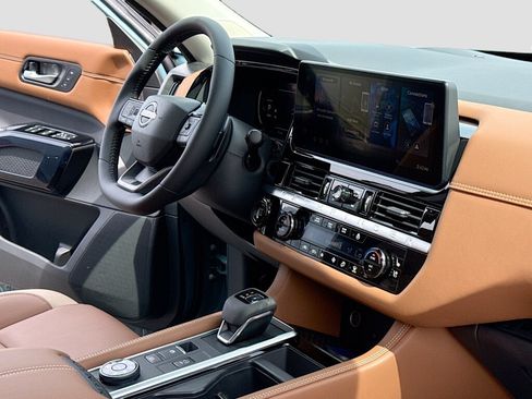 New 2026 Nissan Pathfinder Platinum AWD/4WD image 5