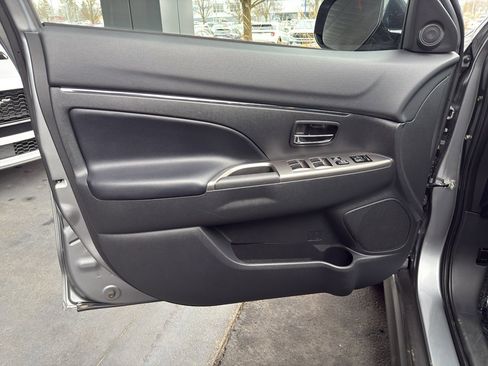 Used 2025 Mitsubishi Outlander Sport AWD image 14
