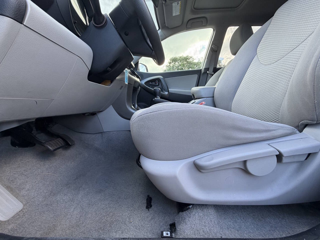 Used 2012 Toyota RAV4 FWD w/ Upgrade Value Pkg image 11