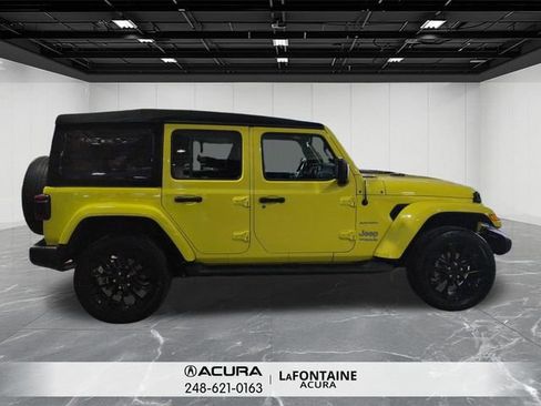 Used 2022 Jeep Wrangler Unlimited Sahara w/ Cold Weather Group AWD/4WD image 6