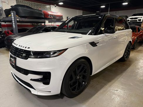 Used 2023 Land Rover Range Rover Sport SE Dynamic image 11