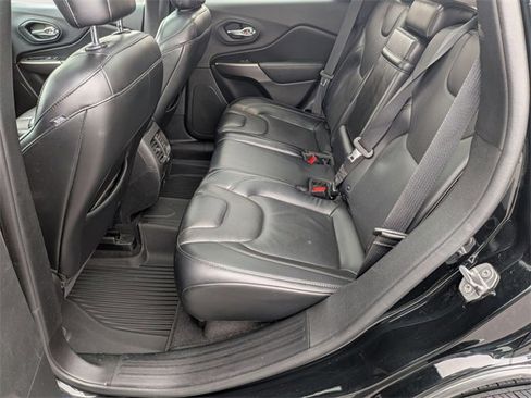 Used 2019 Jeep Cherokee Limited w/ Technology Group image 26