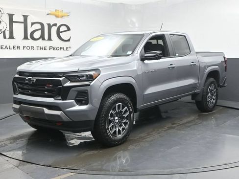 Used 2026 Chevrolet Colorado Z71 w/ Technology Package AWD/4WD image 32
