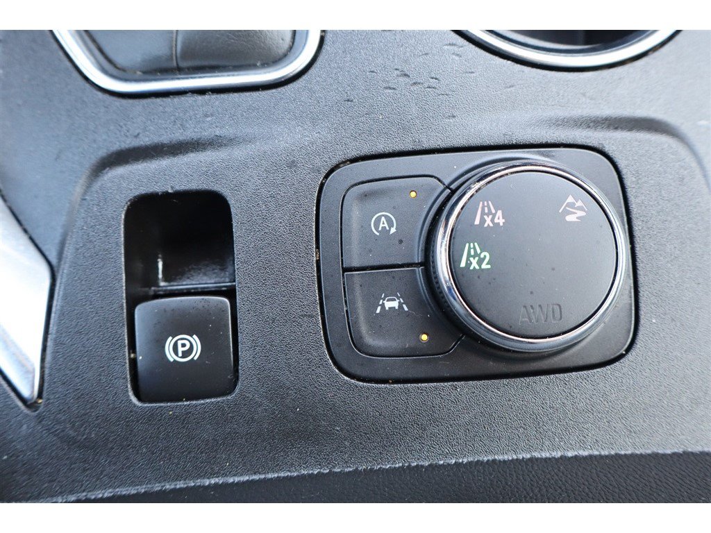 Used 2023 Chevrolet Traverse LT w/ LPO, Cargo Package AWD/4WD image 43
