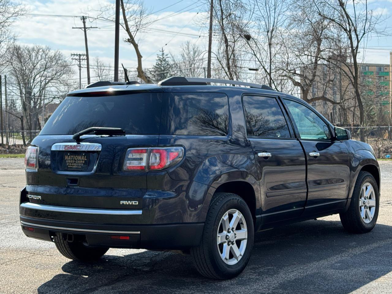 Used 2016 GMC Acadia SLE AWD/4WD image 5