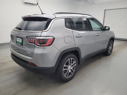 Used 2019 Jeep Compass Latitude w/ Popular Equipment Group FWD image 10