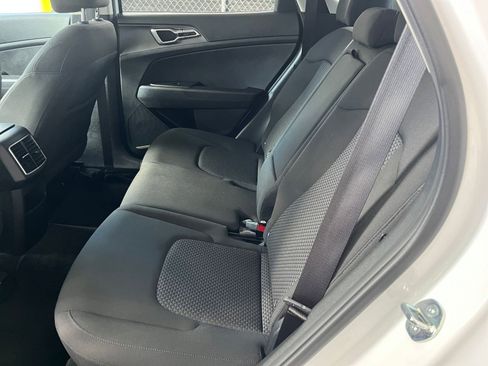 Used 2025 Kia Sportage LX image 25