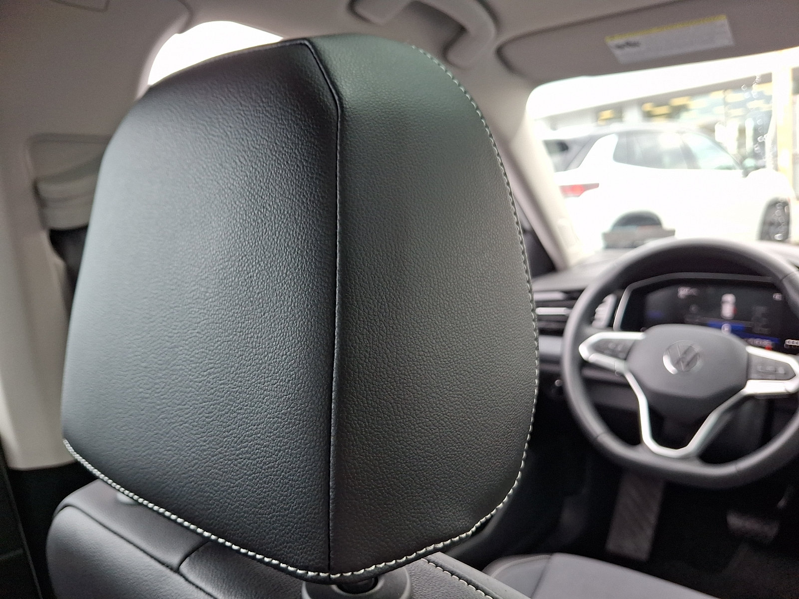 Used 2026 Volkswagen Jetta SE FWD image 9