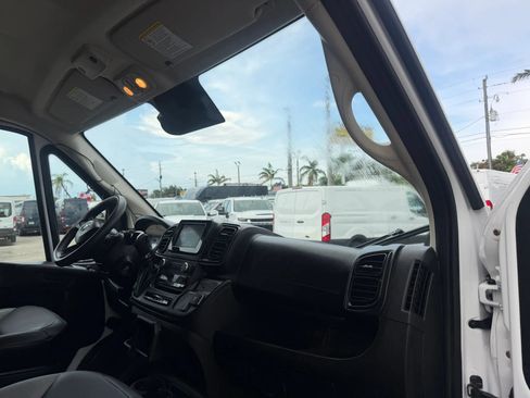 Used 2023 RAM ProMaster 2500 FWD image 17