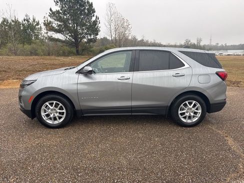 Used 2023 Chevrolet Equinox LT image 5
