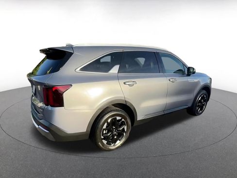 Used 2024 Kia Sorento S image 15