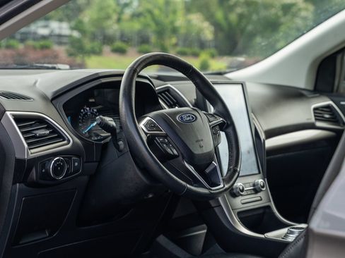 Used 2024 Ford Edge SEL AWD/4WD image 18