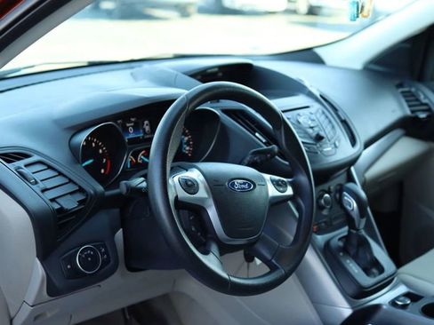 Used 2016 Ford Escape SE image 14