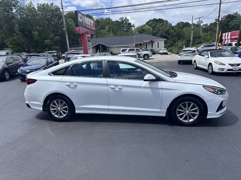 Used 2019 Hyundai Sonata SE w/ Winter Weather Package FWD image 3