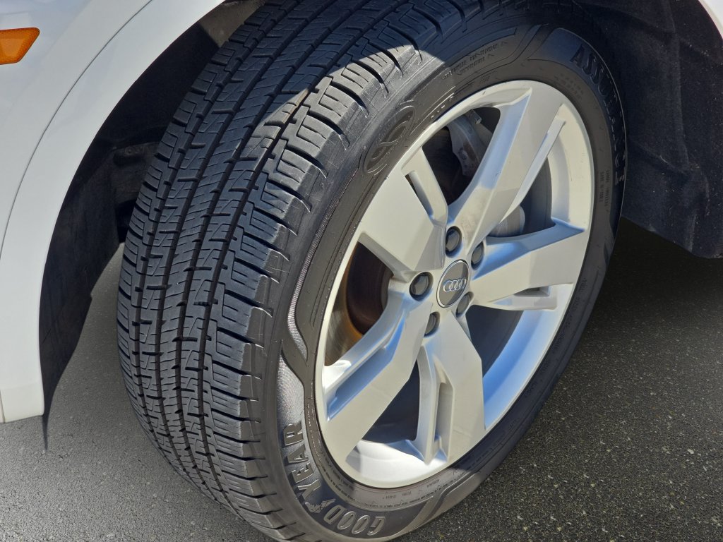 Used 2018 Audi Q5 2.0T Premium Plus w/ Premium Plus Package AWD/4WD image 36