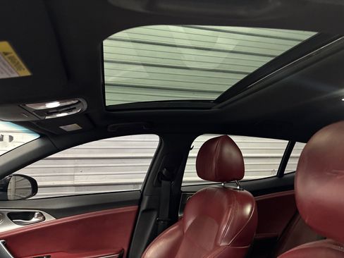 Used 2018 Kia Stinger GT2 image 21