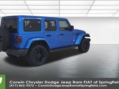Used 2021 Jeep Wrangler Unlimited Sahara w/ Cold Weather Group image 13