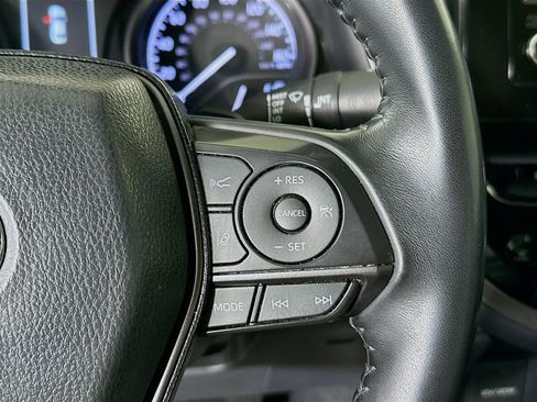 Used 2023 Toyota Camry SE w/ Convenience Package FWD image 17