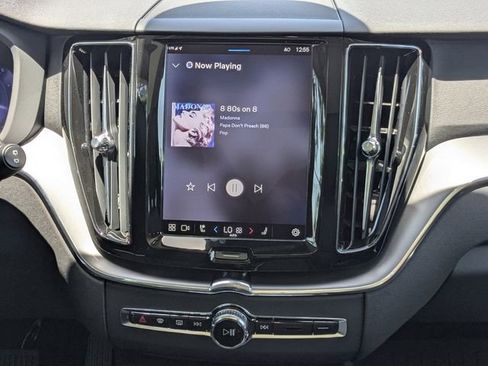 New 2025 Volvo XC60 B5 Core w/ Climate Package image 22