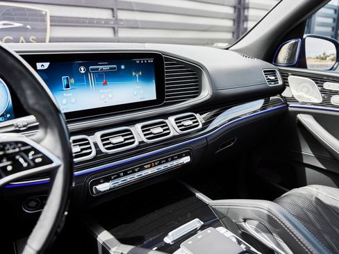 Used 2024 Mercedes-Benz Maybach GLS 600 4MATIC image 71