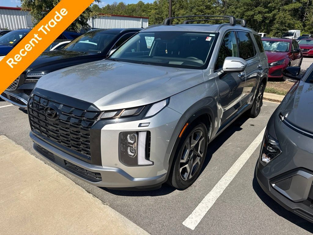 Used 2024 Hyundai Palisade Limited FWD image 1
