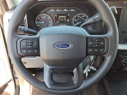 New 2026 Ford F250 XL w/ XL Chrome Package image 15