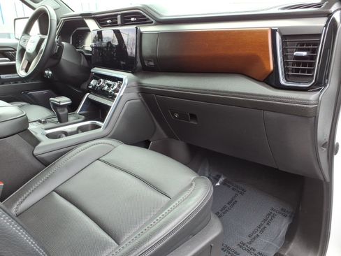 Used 2024 GMC Sierra 1500 Denali w/ Denali Reserve Package image 8