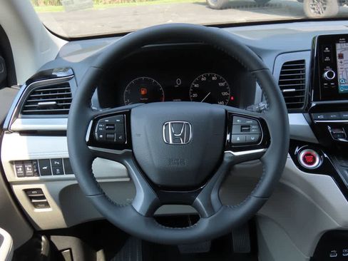 New 2026 Honda Odyssey Touring image 21