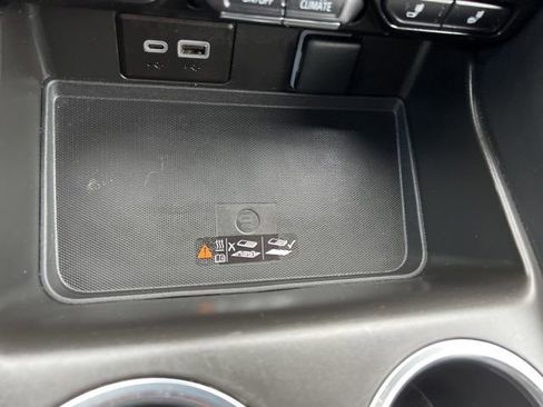 Used 2024 Chevrolet Tahoe Z71 w/ Z71 Off-Road Package image 27